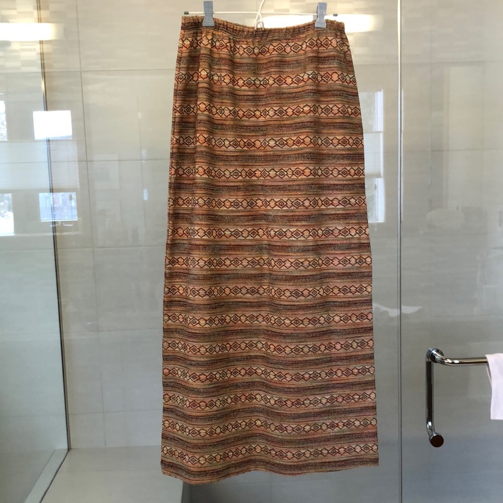 Beautiful barely-worn multicoloured knit maxi skirt.